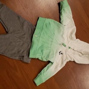 2/$10🌻 Outfit for Baby